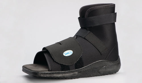 Slimline Cast Boot Black Square-Toe Adult Small